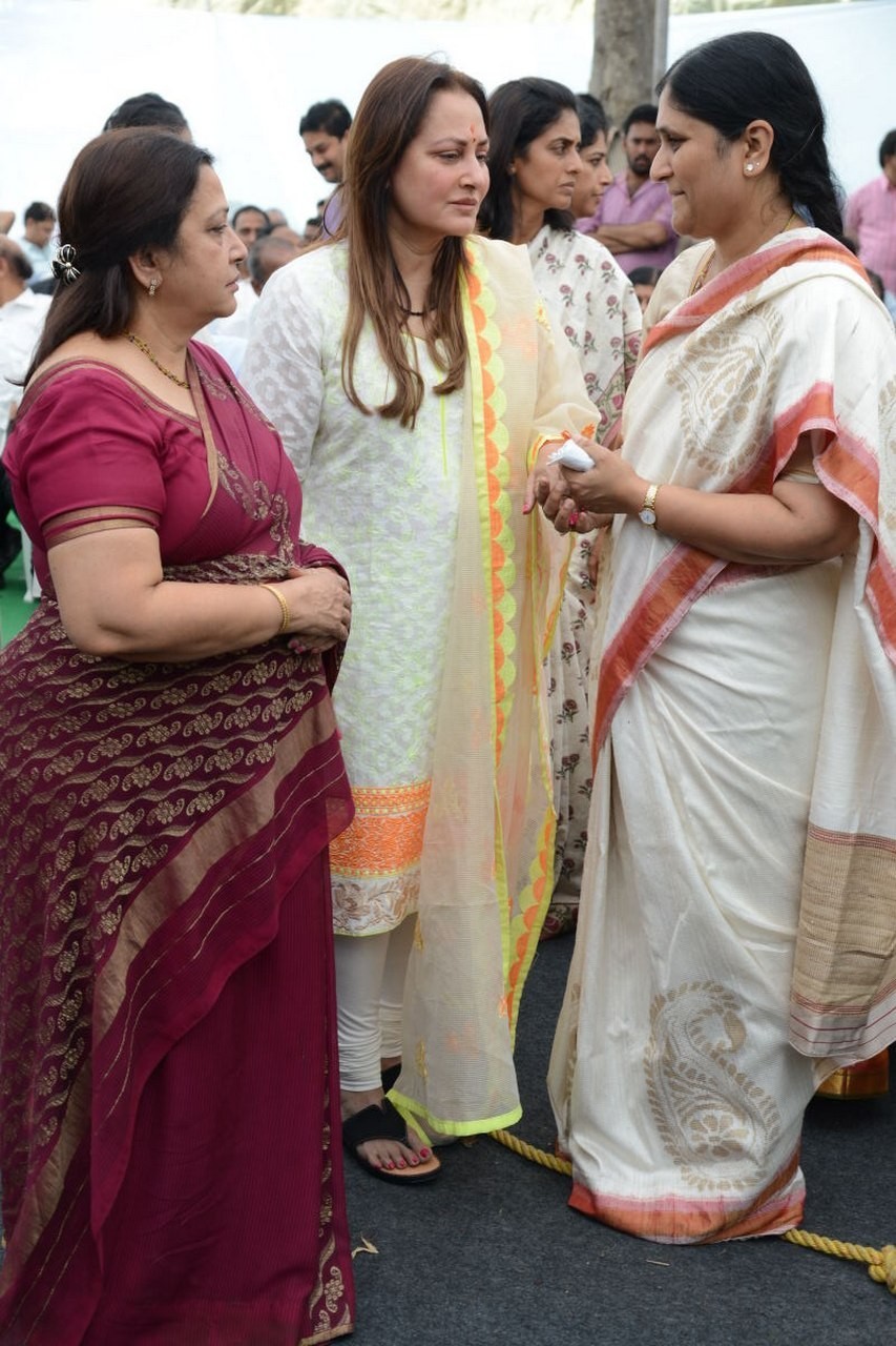 D Ramanaidu Anthima Yatra 04 - 4 / 234 photos