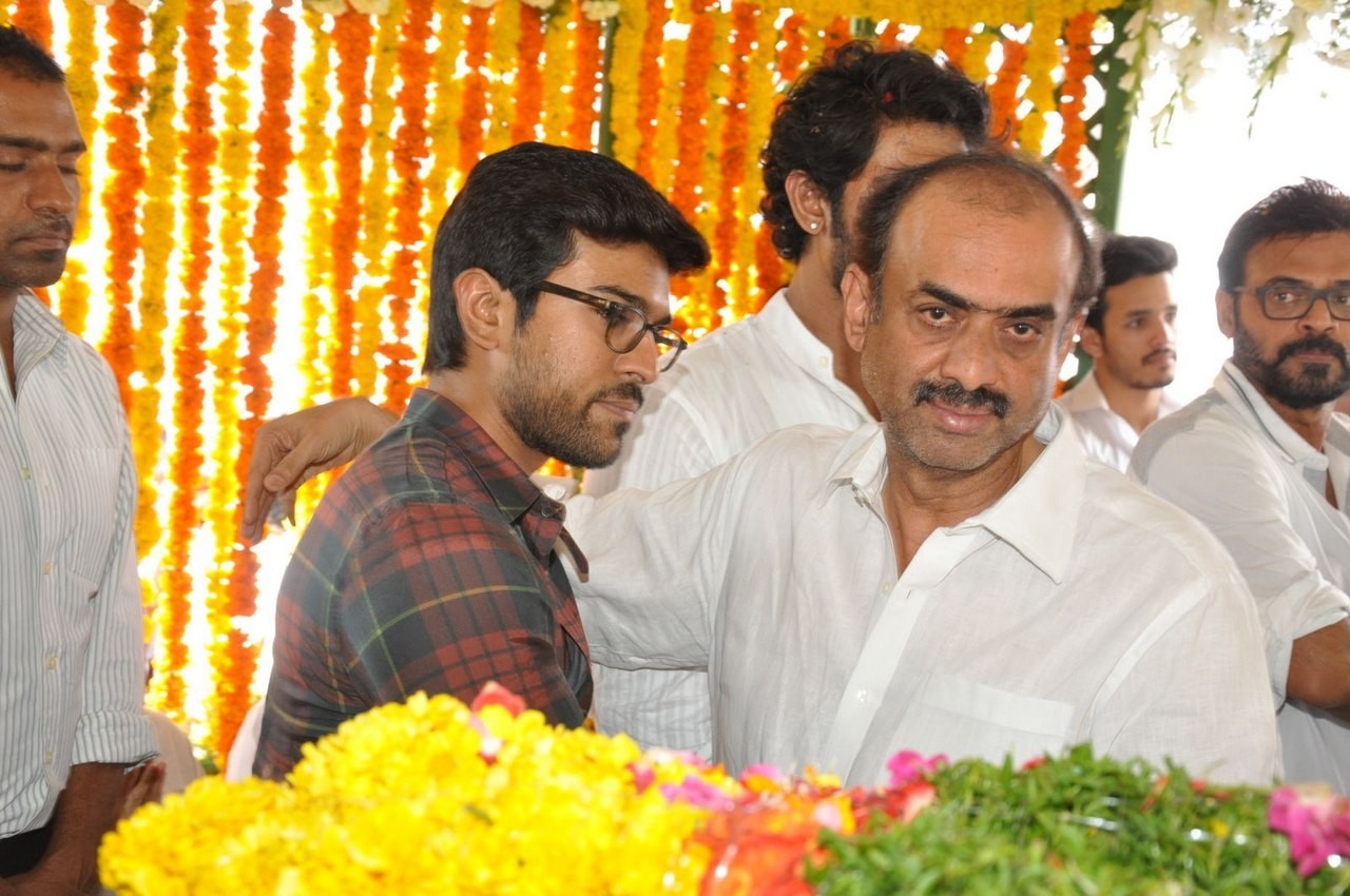 D Ramanaidu Anthima Yatra 04 - 10 / 234 photos