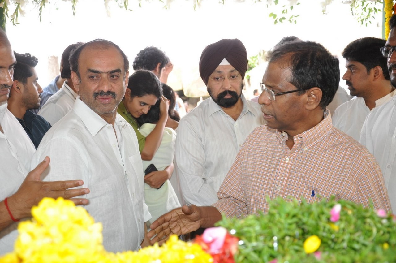 D Ramanaidu Anthima Yatra 04 - 30 / 234 photos