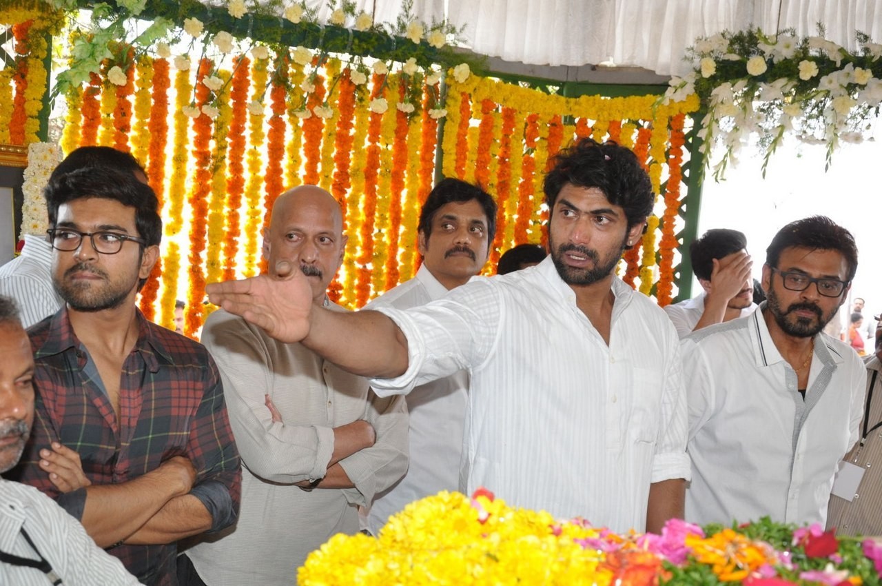 D Ramanaidu Anthima Yatra 04 - 102 / 234 photos