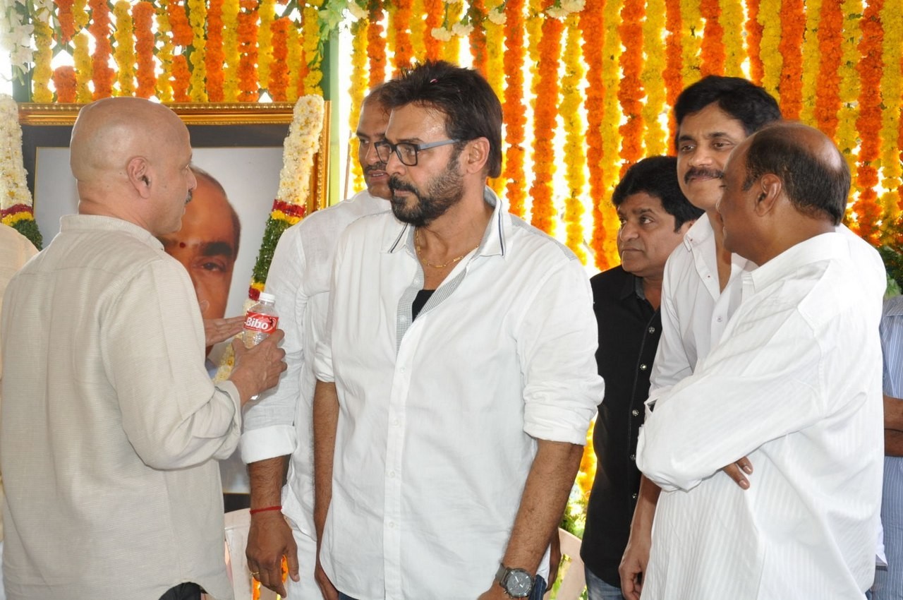 D Ramanaidu Anthima Yatra 04 - 107 / 234 photos