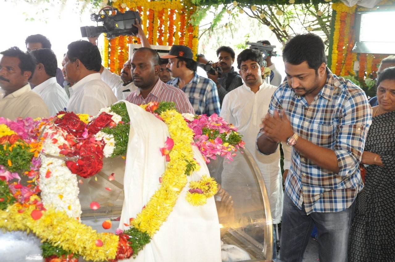 D Ramanaidu Anthima Yatra 04 - 114 / 234 photos