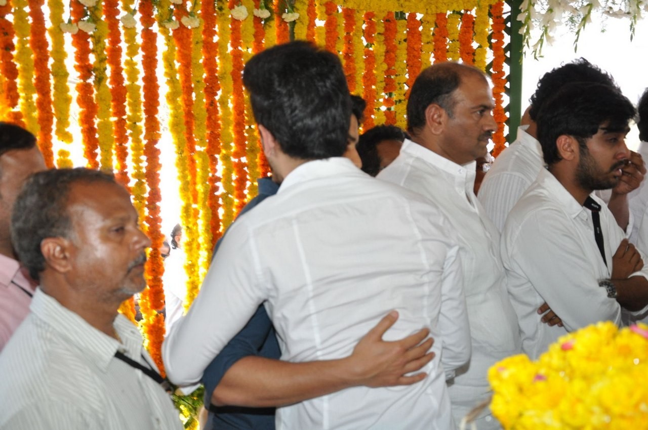 D Ramanaidu Anthima Yatra 04 - 152 / 234 photos
