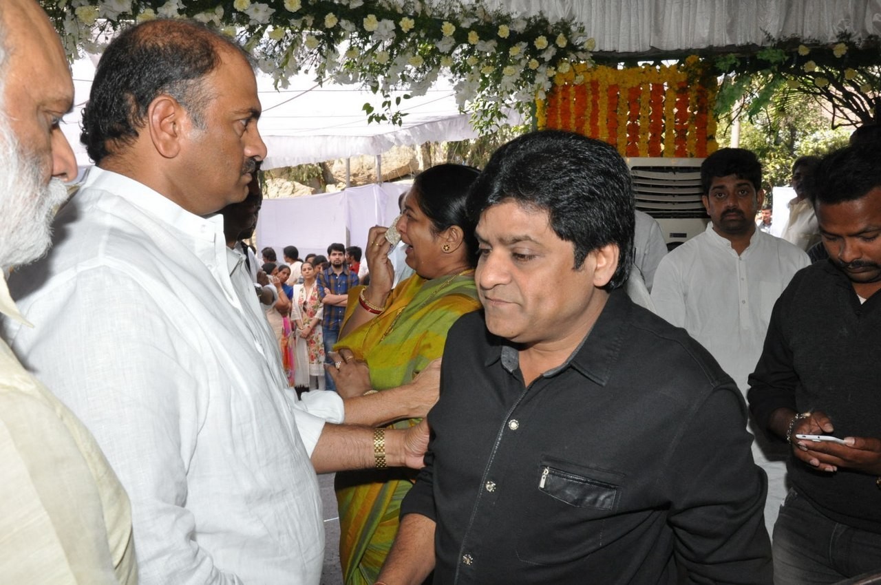 D Ramanaidu Anthima Yatra 04 - 174 / 234 photos