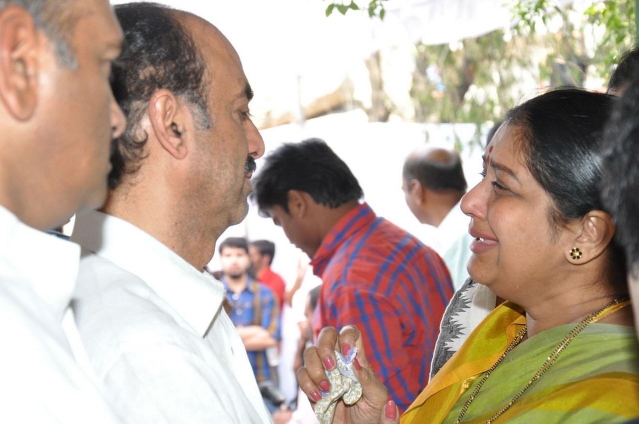 D Ramanaidu Anthima Yatra 04 - 189 / 234 photos