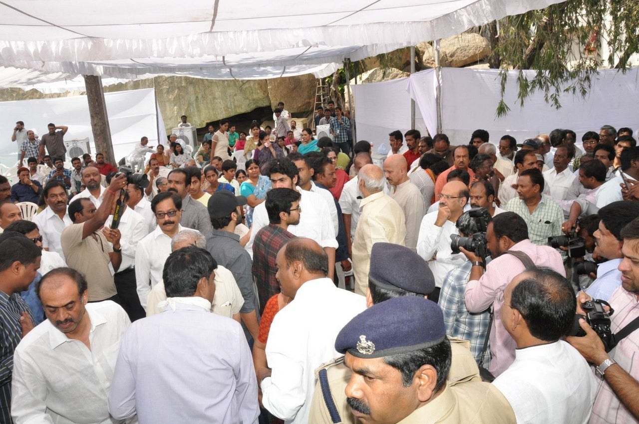 D Ramanaidu Anthima Yatra 05 - 94 / 110 photos