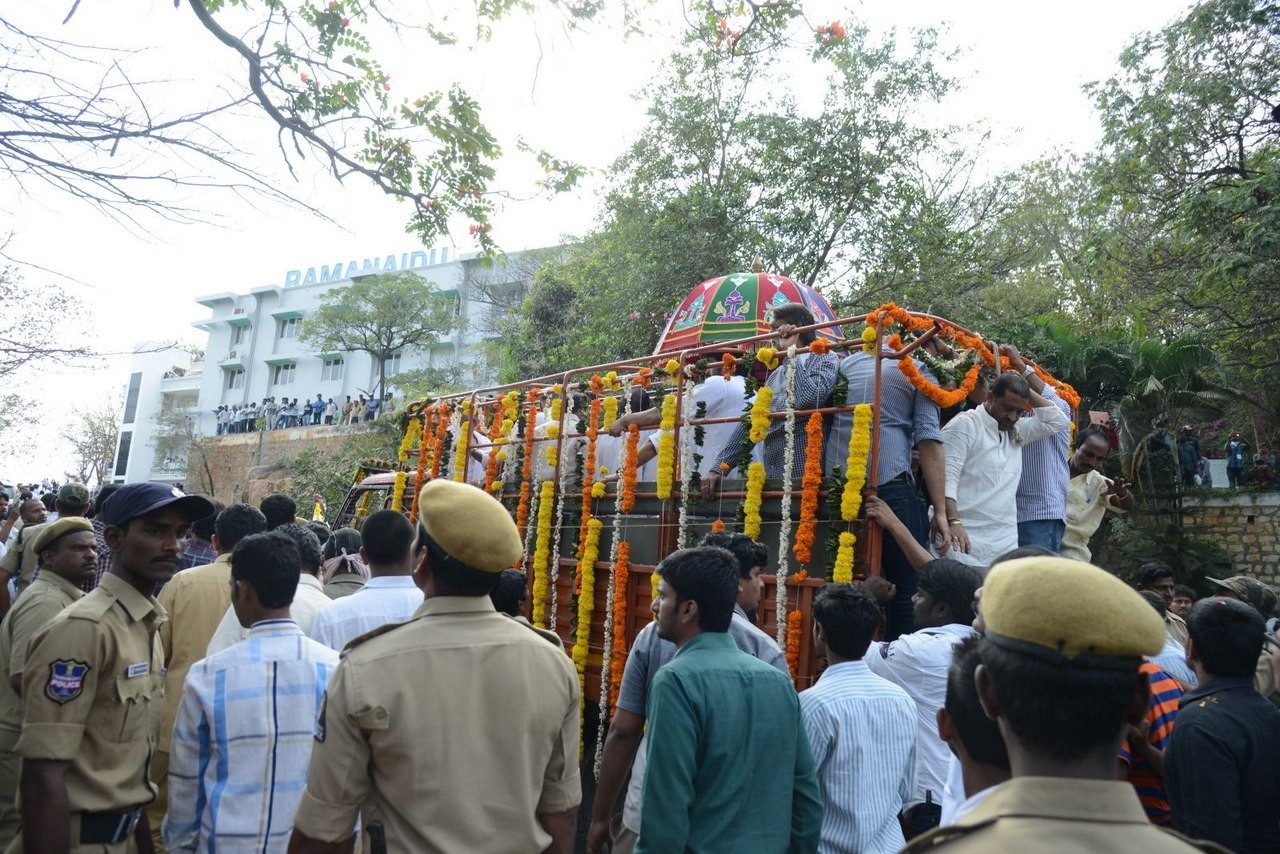 D Ramanaidu Anthima Yatra 06 - 25 / 141 photos