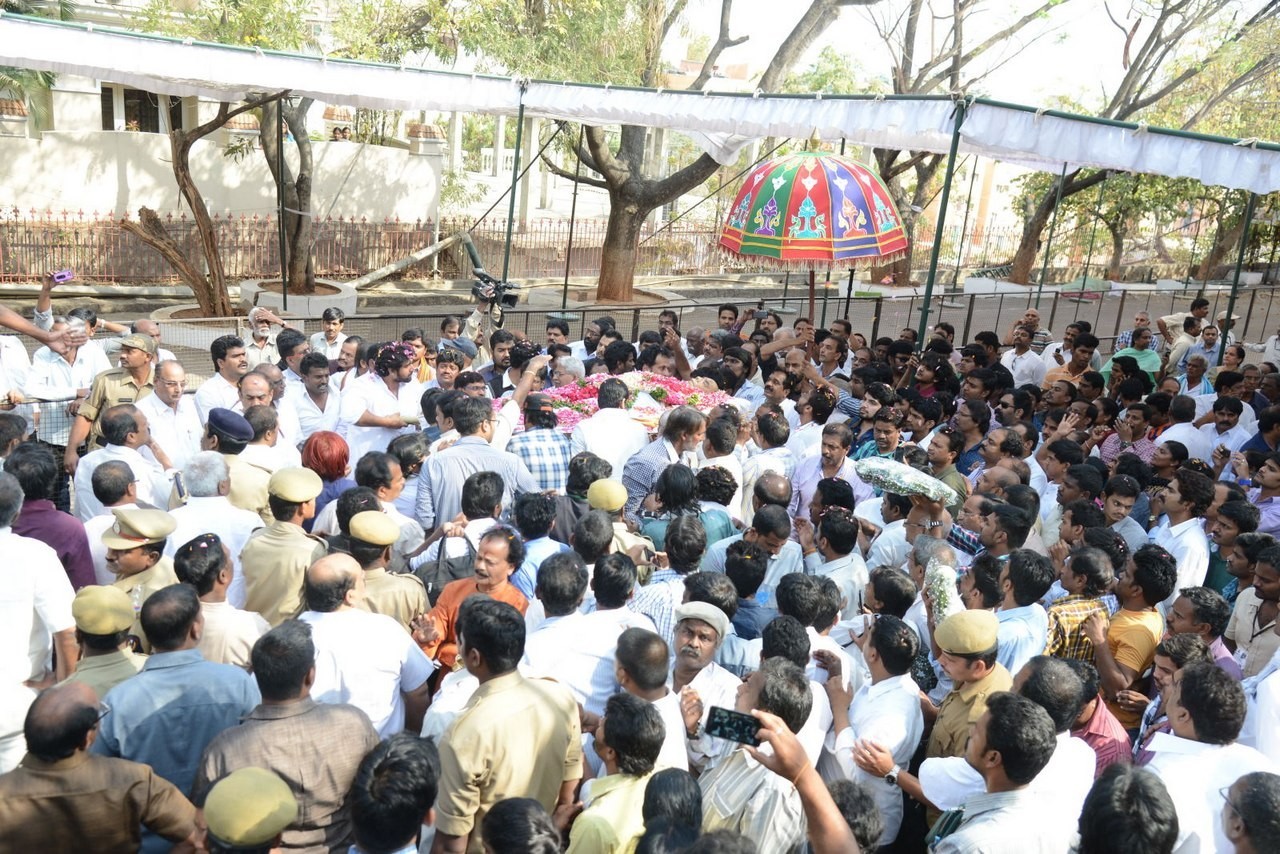 D Ramanaidu Anthima Yatra 06 - 31 / 141 photos
