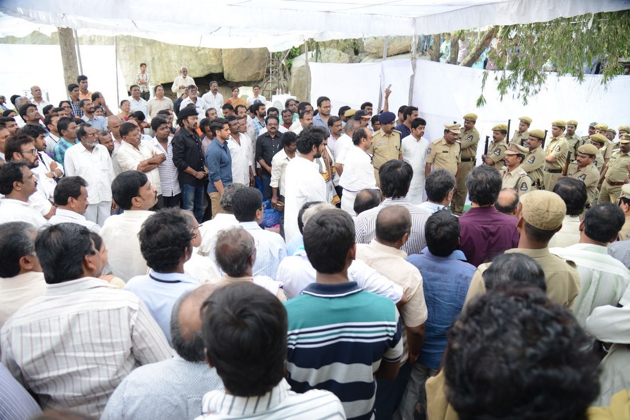 D Ramanaidu Anthima Yatra 06 - 49 / 141 photos