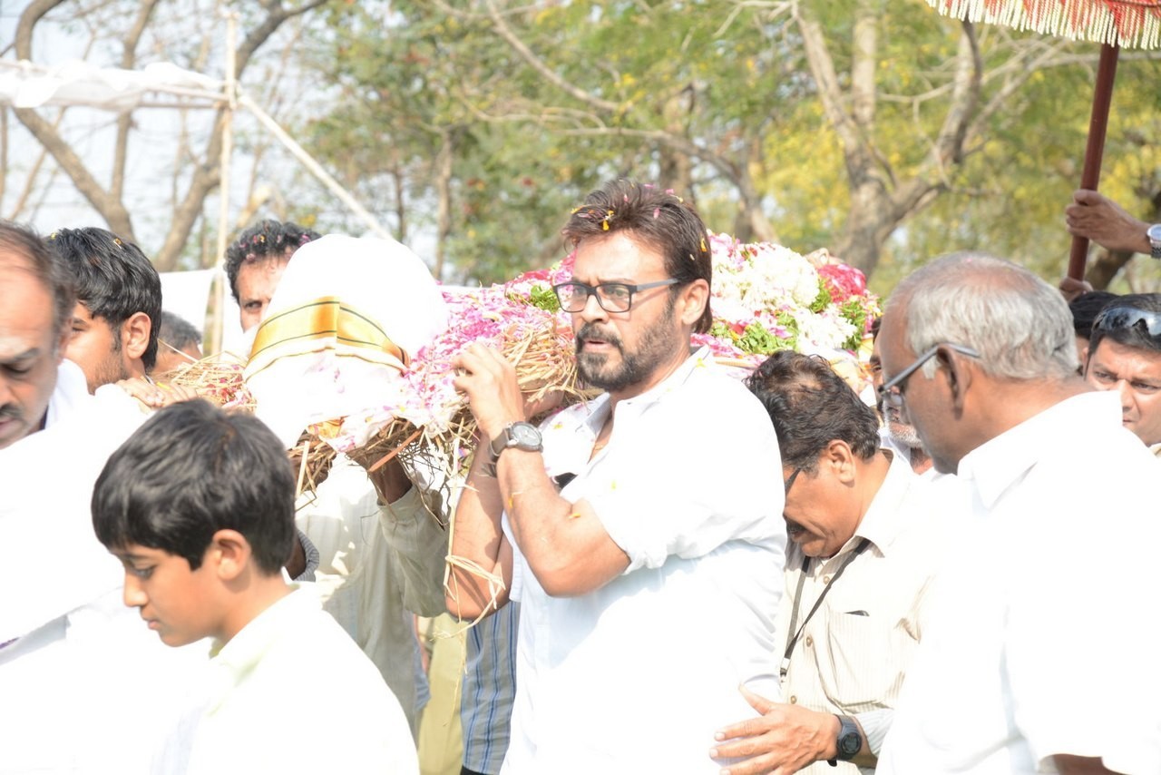 D Ramanaidu Anthima Yatra 06 - 55 / 141 photos