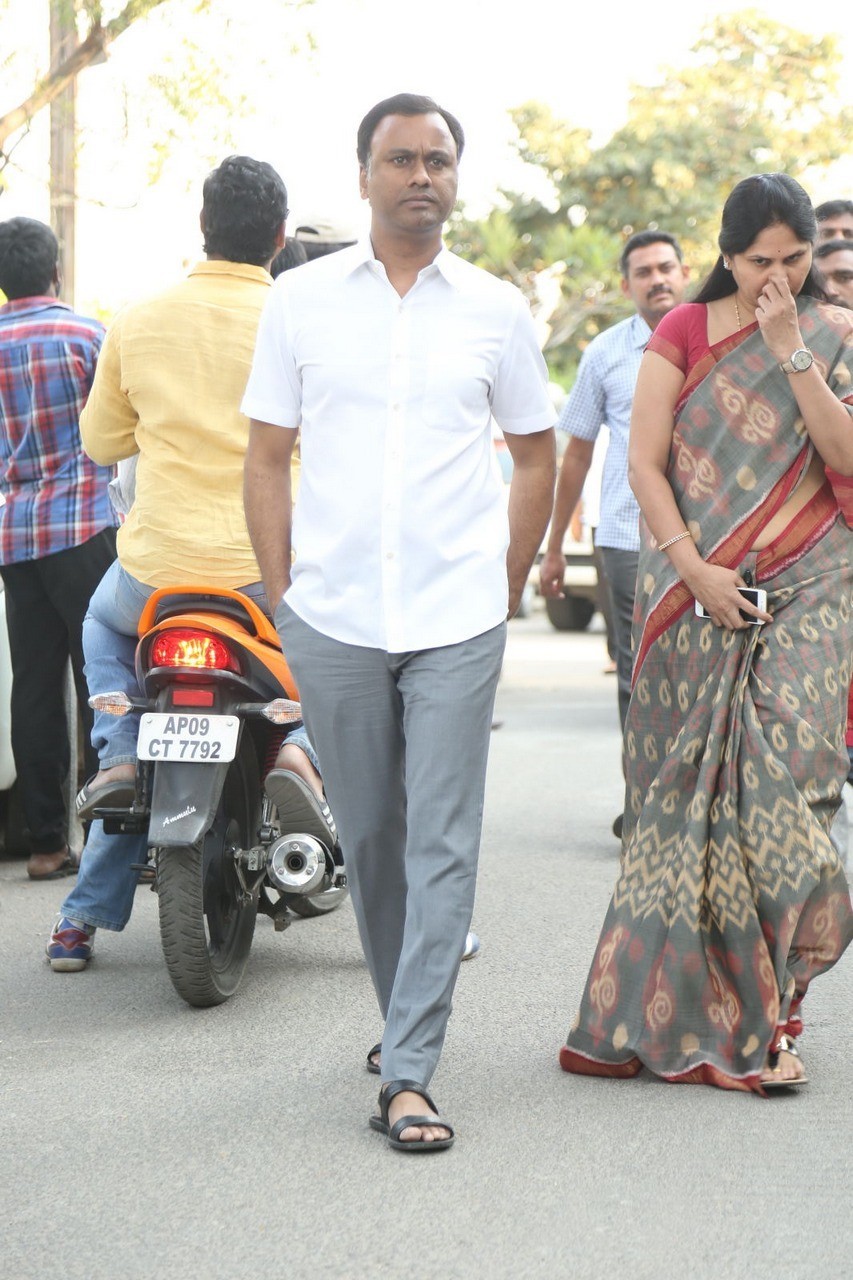 D Ramanaidu Condolences Photos 01 - 13 / 162 photos