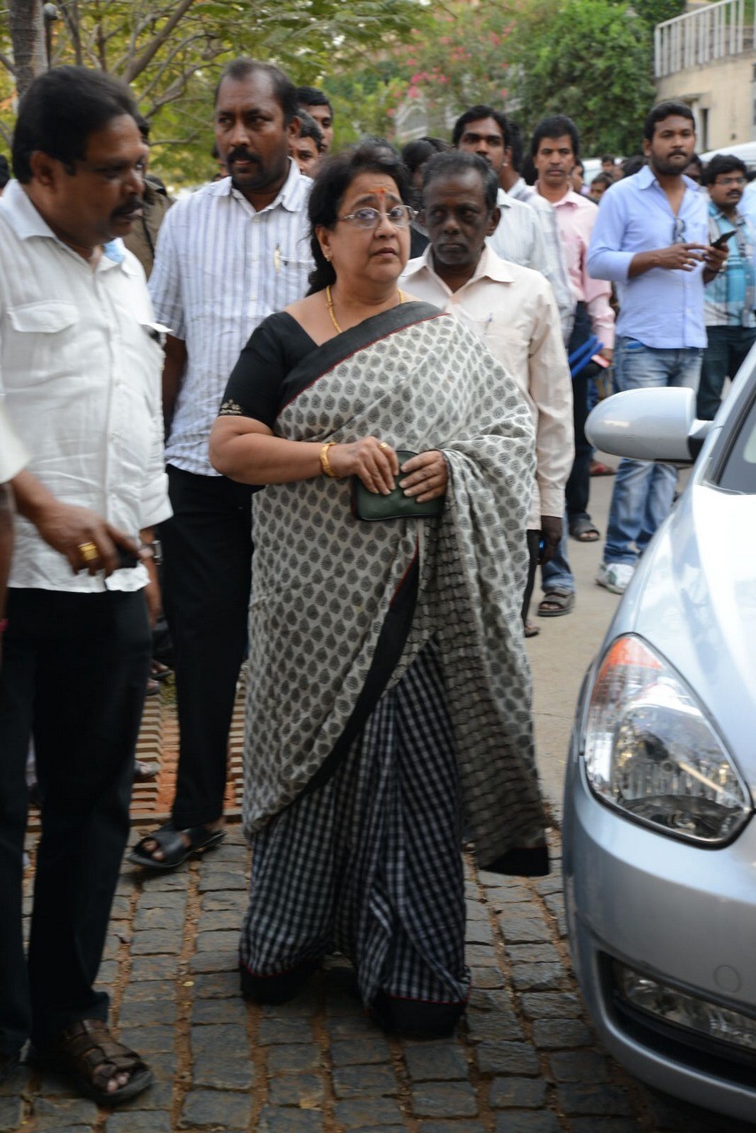 D Ramanaidu Condolences Photos 01 - 33 / 162 photos