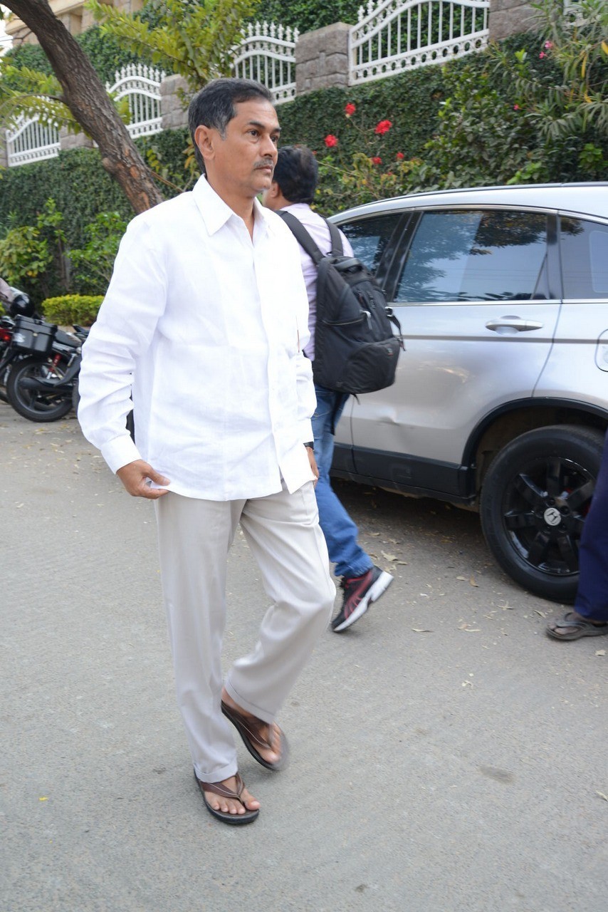 D Ramanaidu Condolences Photos 01 - 87 / 162 photos