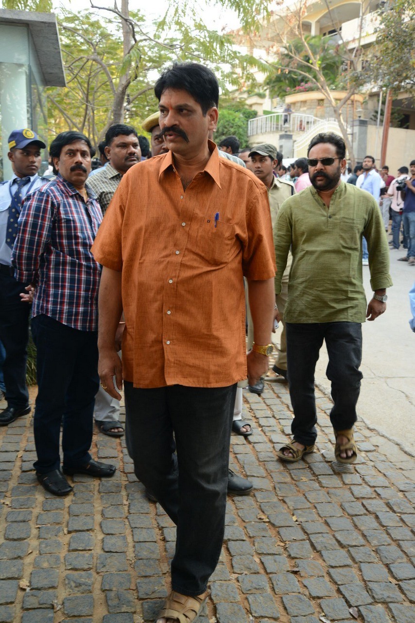 D Ramanaidu Condolences Photos 01 - 95 / 162 photos