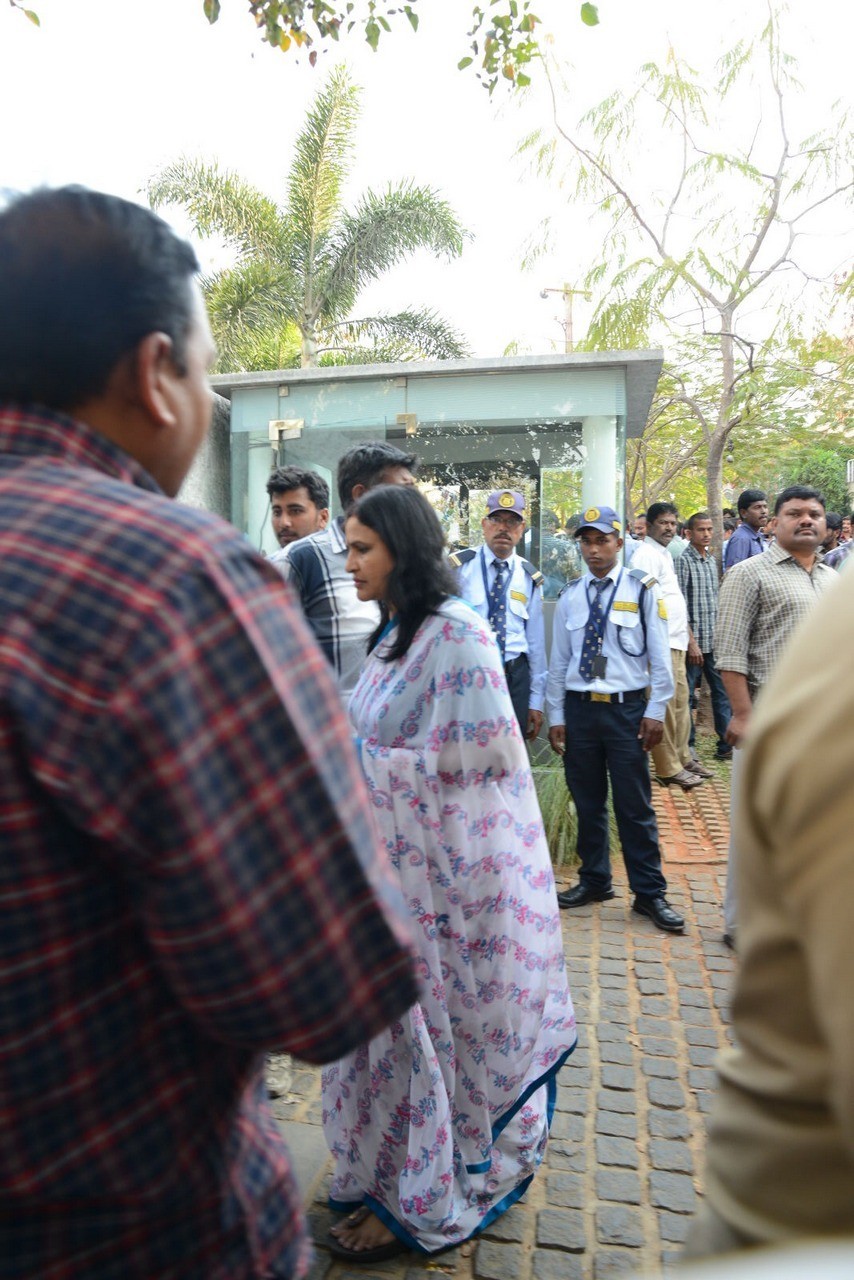 D Ramanaidu Condolences Photos 01 - 100 / 162 photos