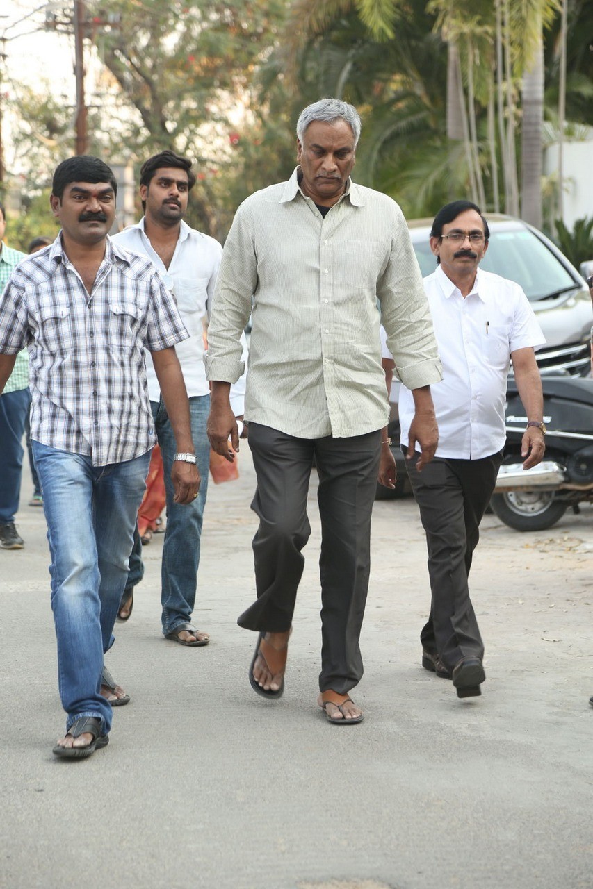 D Ramanaidu Condolences Photos 02 - 3 / 107 photos