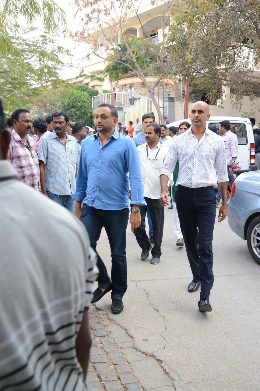 D Ramanaidu Condolences Photos 02 - 12 / 107 photos