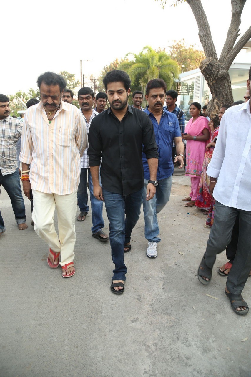 D Ramanaidu Condolences Photos 02 - 44 / 107 photos