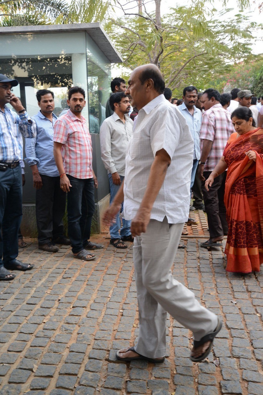 D Ramanaidu Condolences Photos 02 - 51 / 107 photos