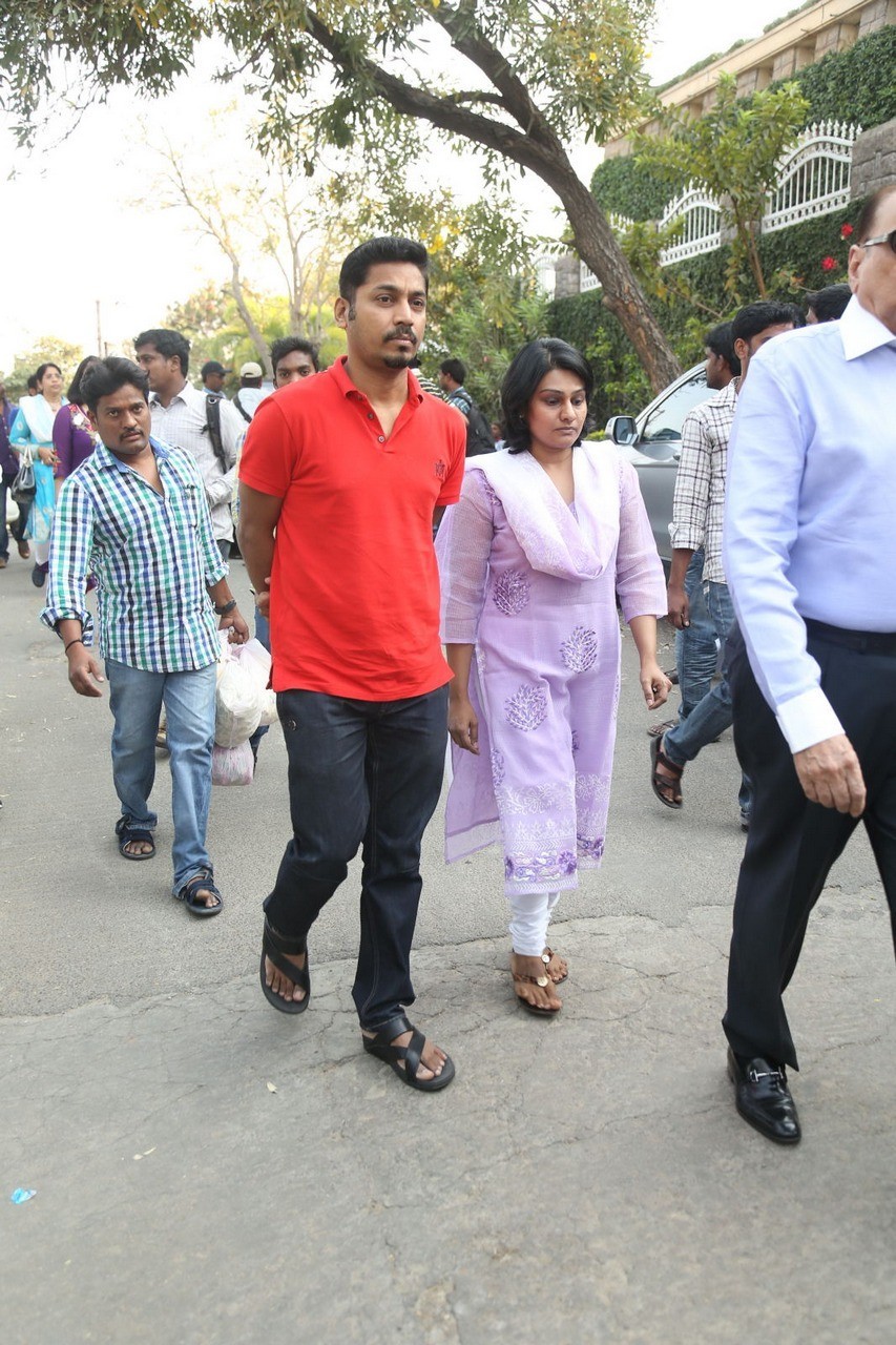 D Ramanaidu Condolences Photos 02 - 57 / 107 photos