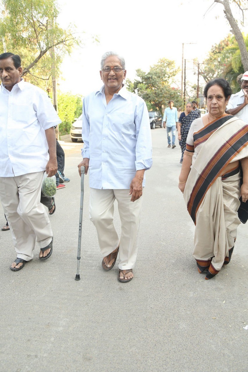D Ramanaidu Condolences Photos 02 - 62 / 107 photos