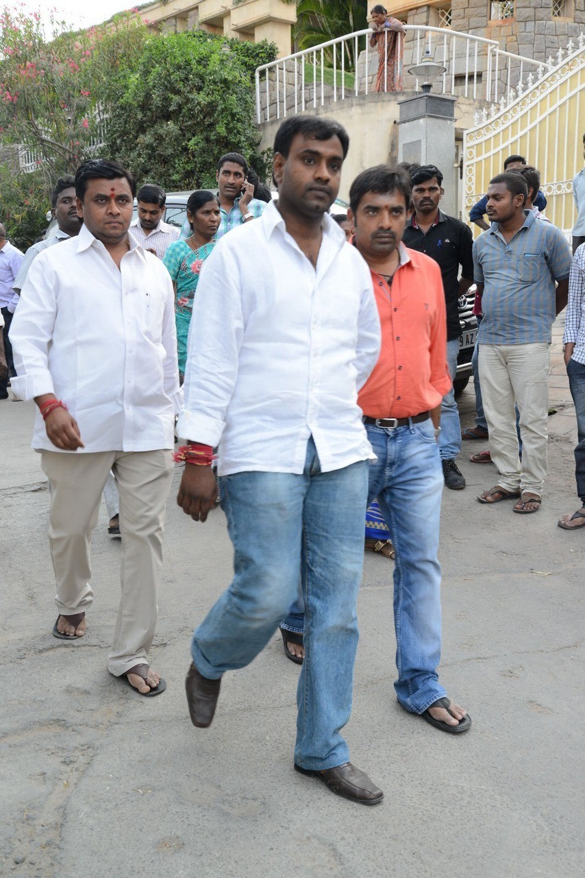 D Ramanaidu Condolences Photos 02 - 101 / 107 photos