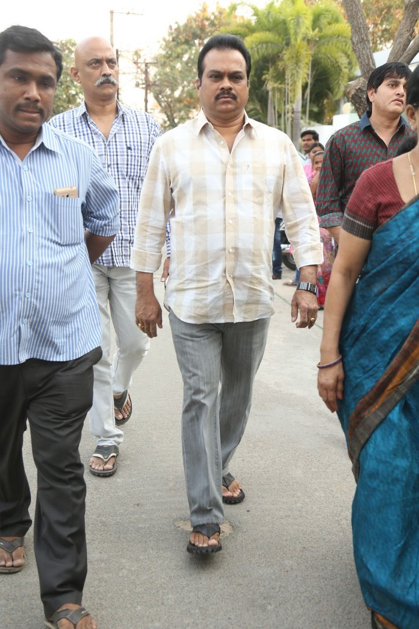 D Ramanaidu Condolences Photos 03 - 59 / 210 photos