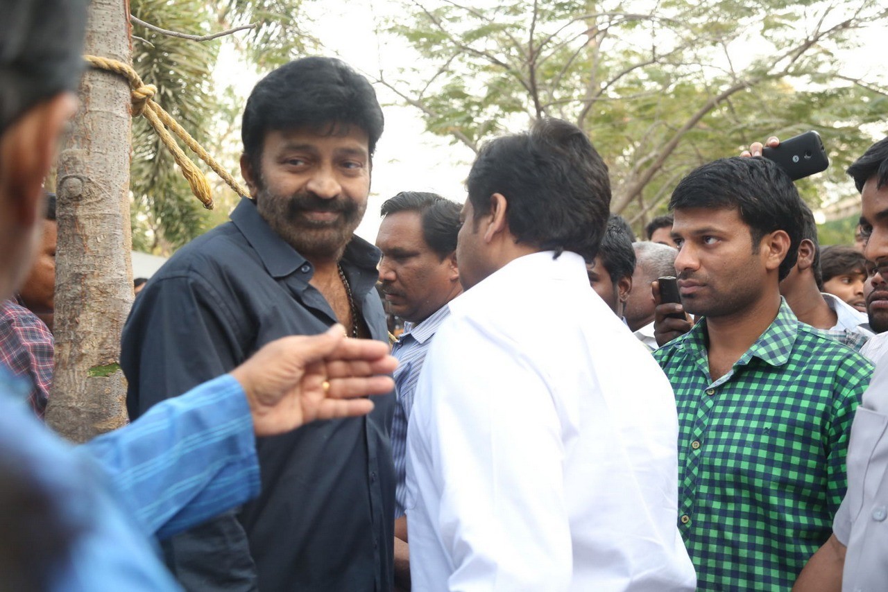 D Ramanaidu Condolences Photos 03 - 83 / 210 photos