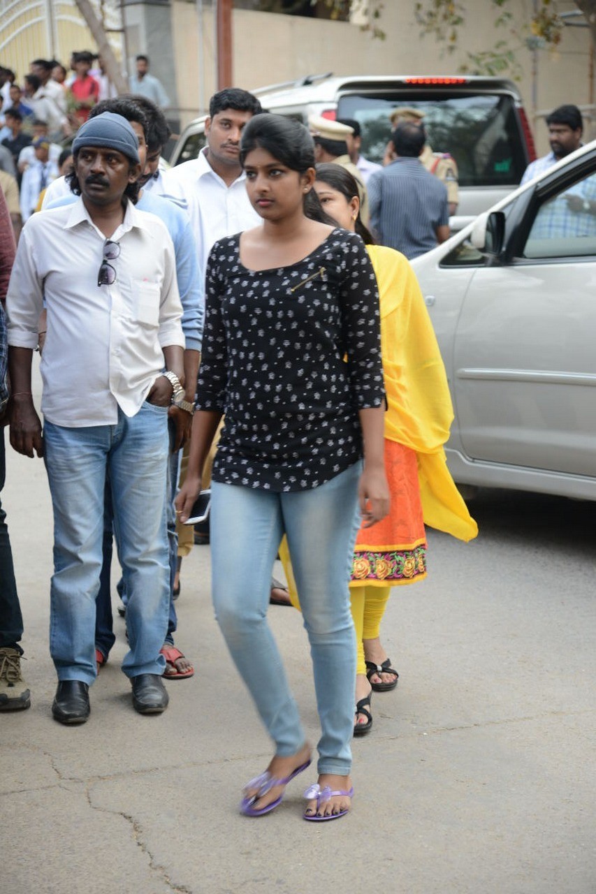 D Ramanaidu Condolences Photos 03 - 84 / 210 photos