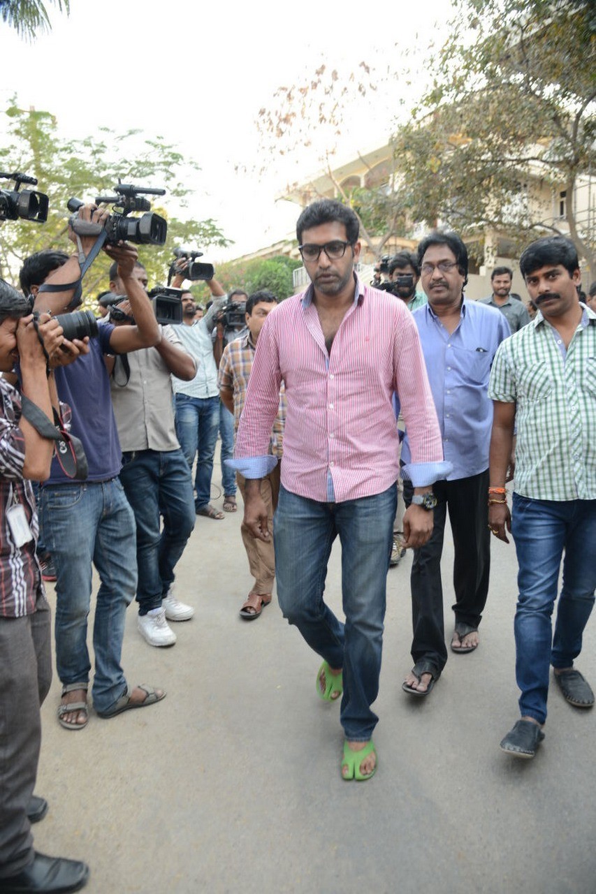 D Ramanaidu Condolences Photos 03 - 97 / 210 photos