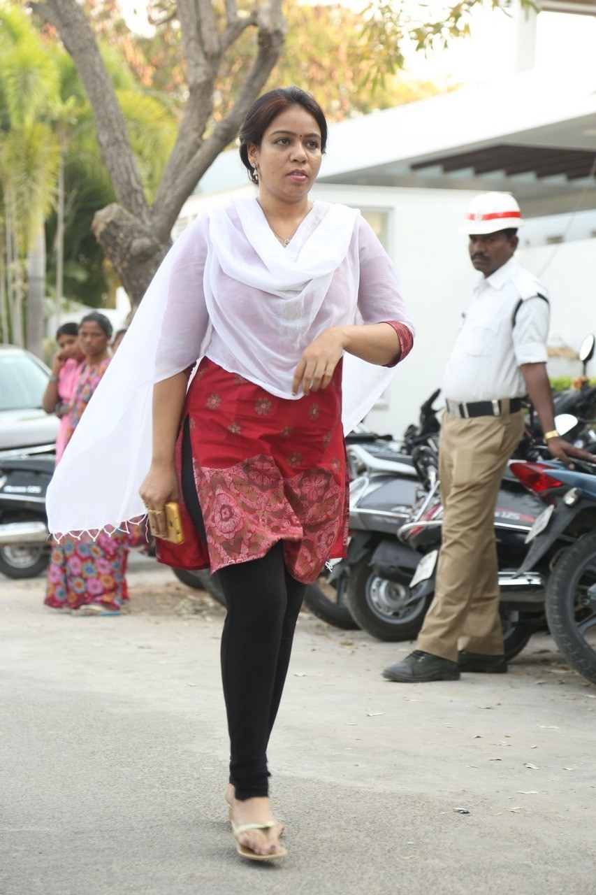 D Ramanaidu Condolences Photos 03 - 126 / 210 photos