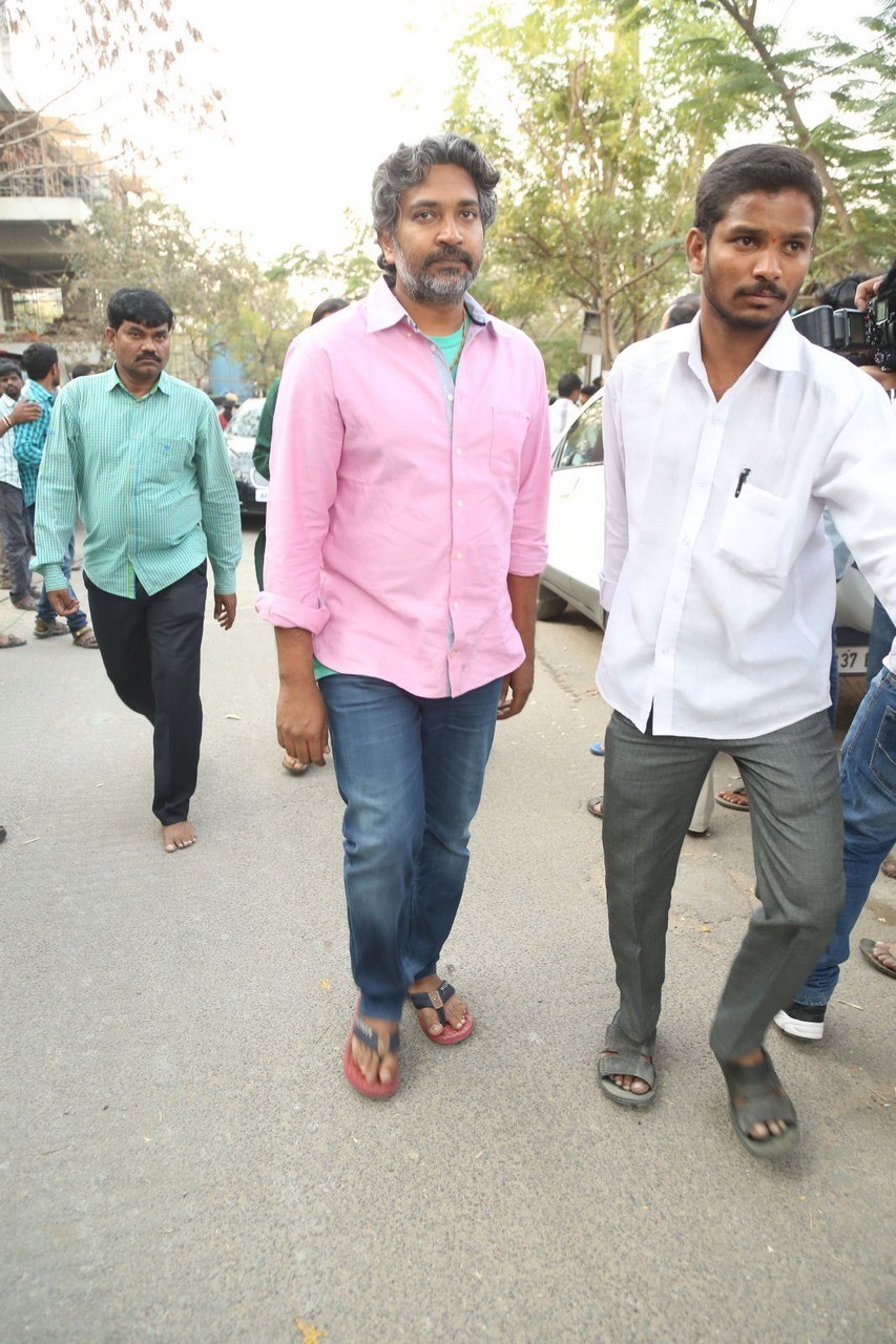 D Ramanaidu Condolences Photos 03 - 133 / 210 photos