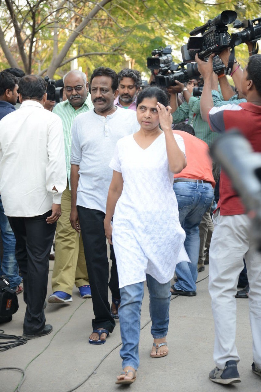 D Ramanaidu Condolences Photos 03 - 139 / 210 photos