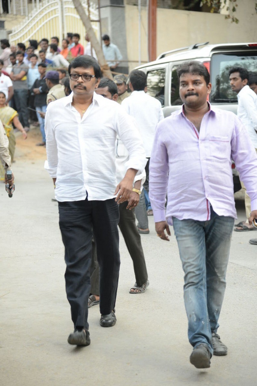 D Ramanaidu Condolences Photos 03 - 146 / 210 photos