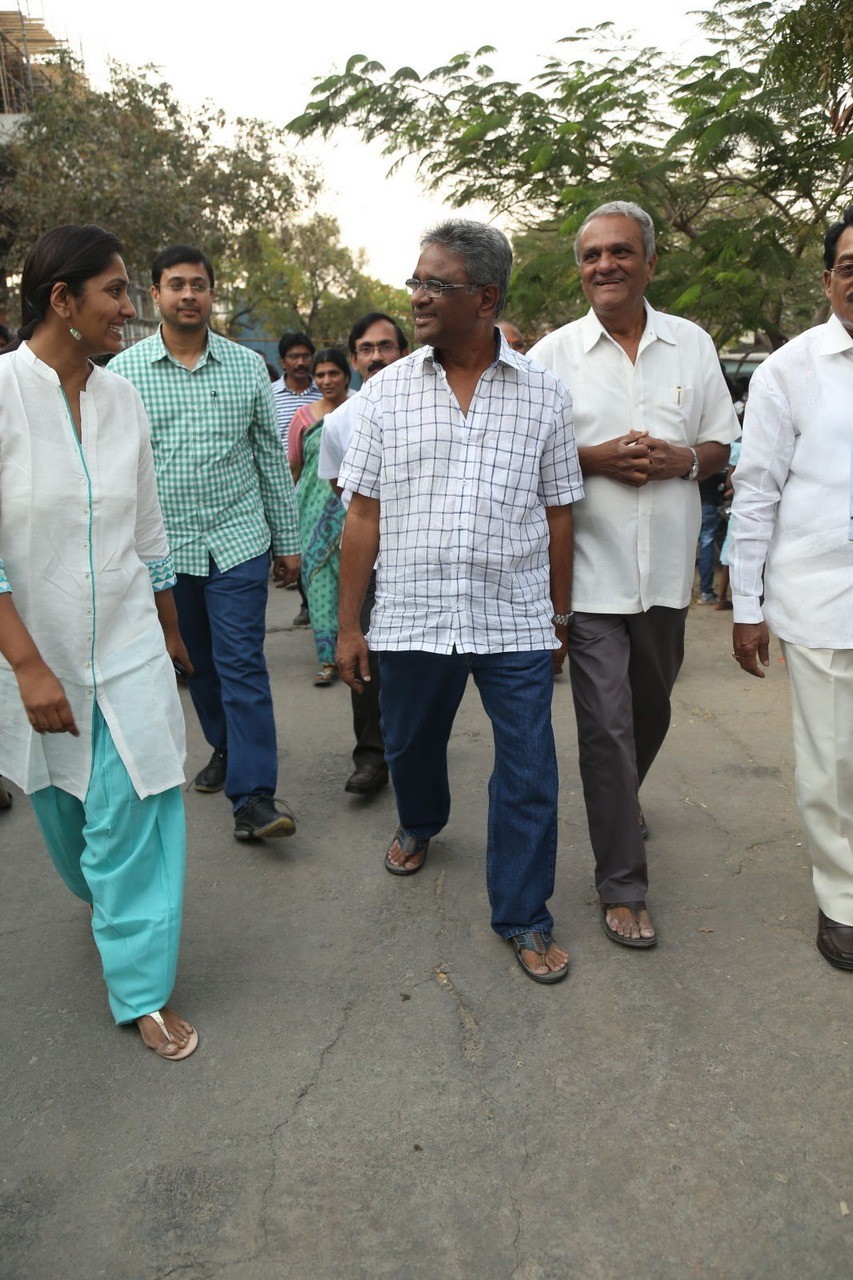 D Ramanaidu Condolences Photos 03 - 156 / 210 photos