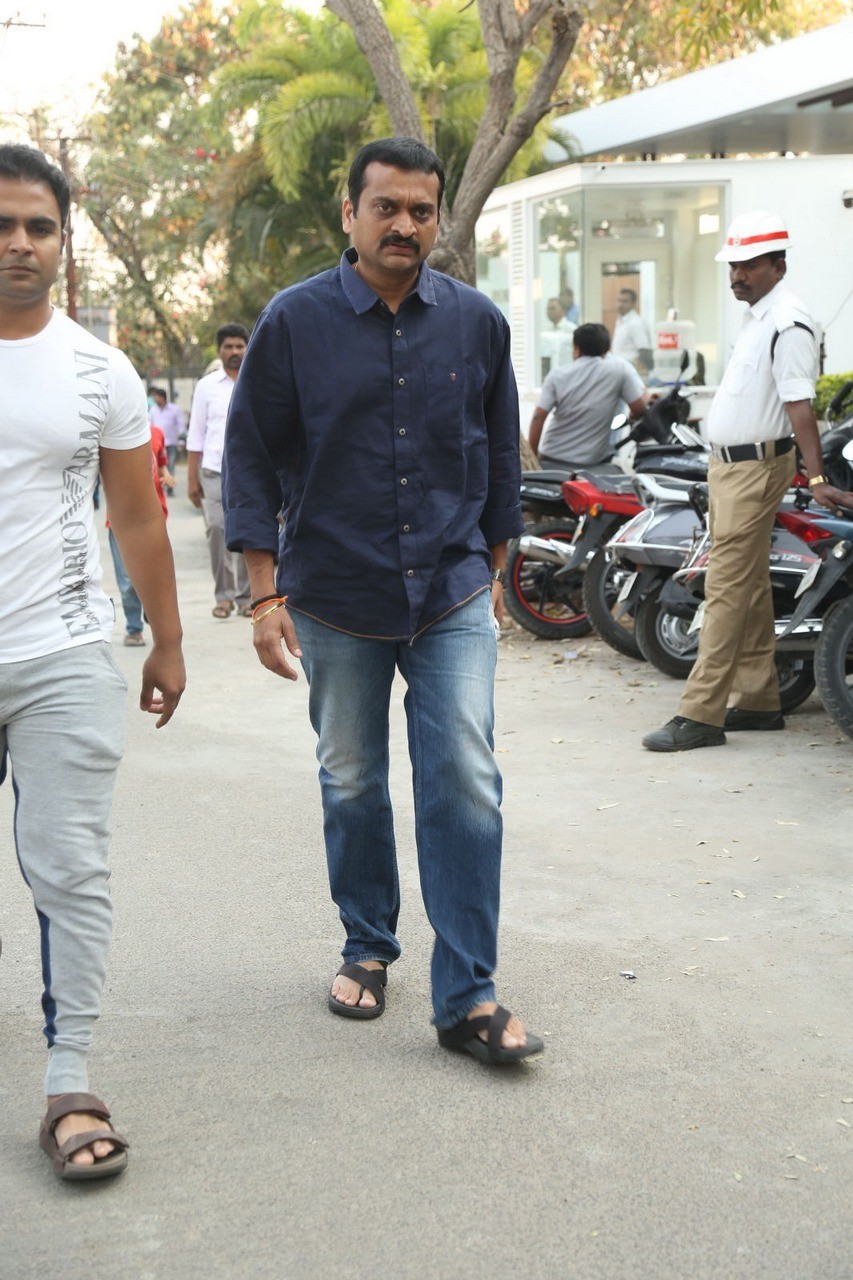 D Ramanaidu Condolences Photos 03 - 164 / 210 photos