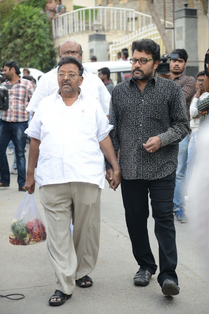 D Ramanaidu Condolences Photos 03 - 201 / 210 photos