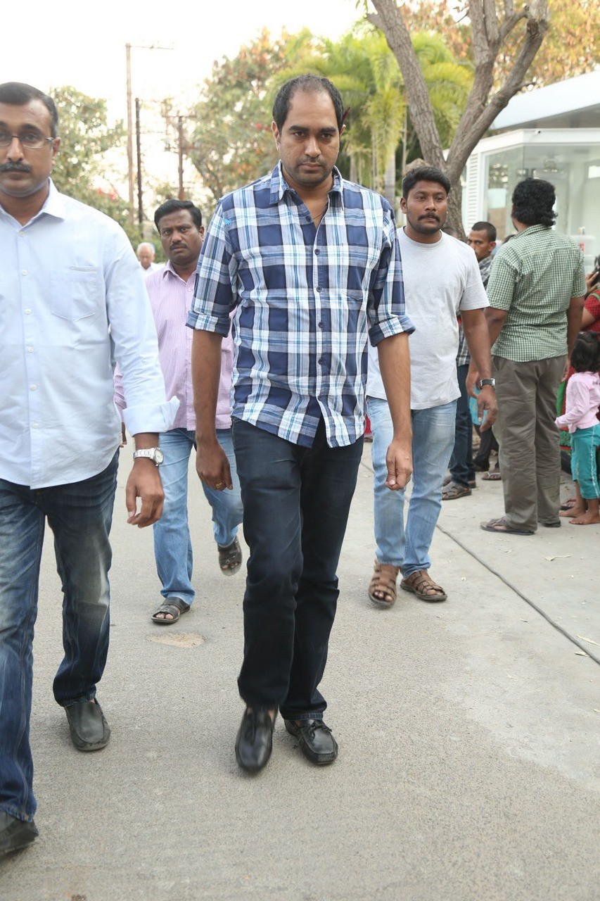 D Ramanaidu Condolences Photos 03 - 205 / 210 photos