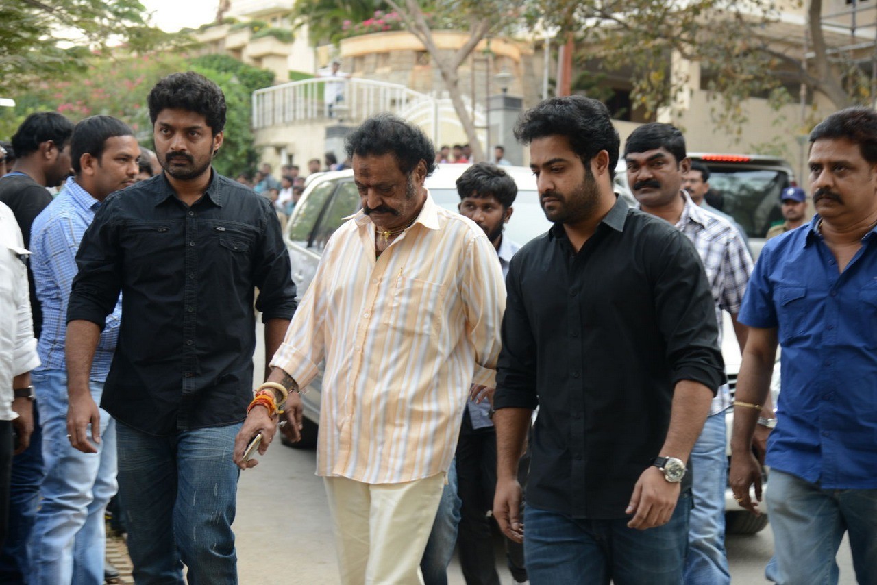 D Ramanaidu Condolences Photos 03 - 206 / 210 photos