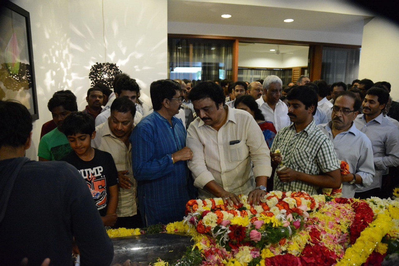D Ramanaidu Condolences Photos 04 - 32 / 82 photos