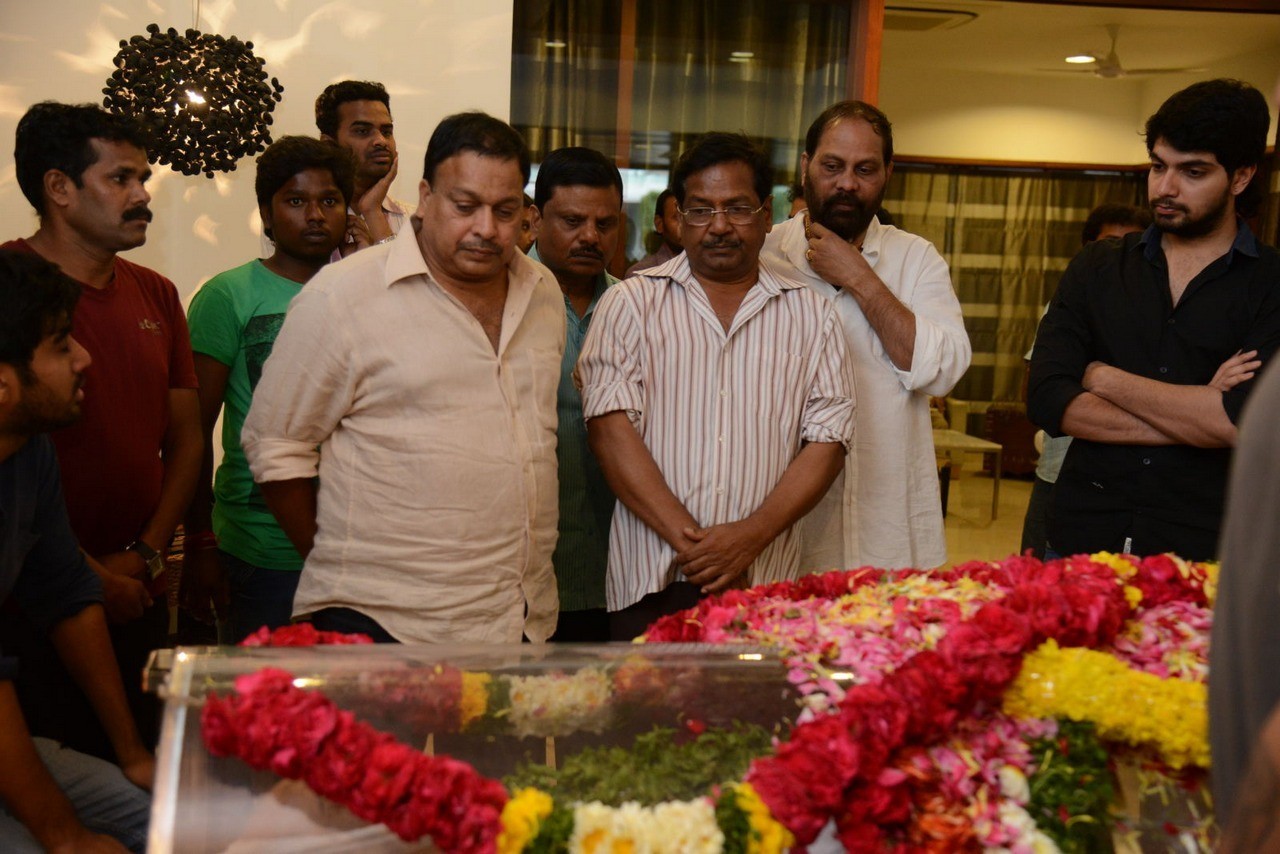 D Ramanaidu Condolences Photos 04 - 56 / 82 photos