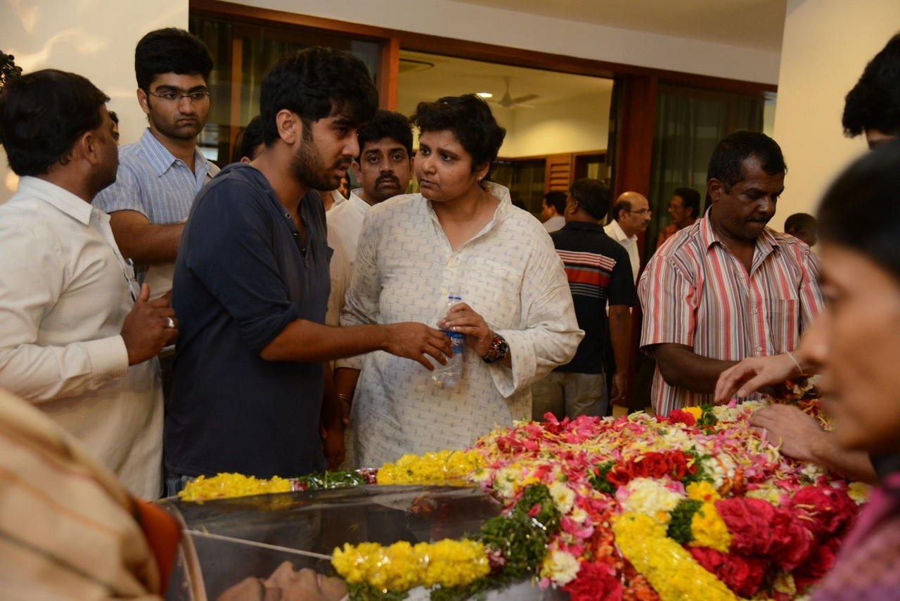 D Ramanaidu Condolences Photos 04 - 58 / 82 photos