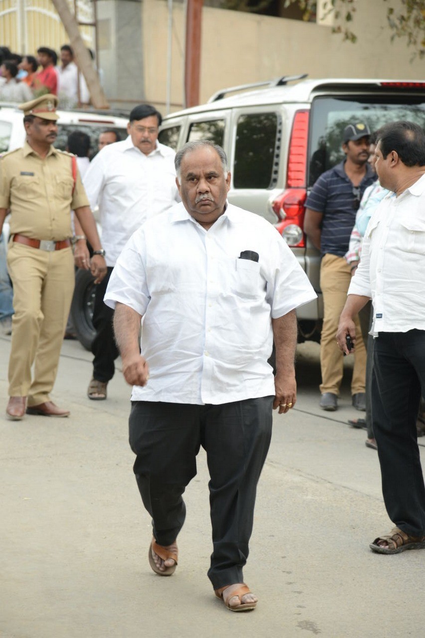 D Ramanaidu Condolences Photos 04 - 62 / 82 photos