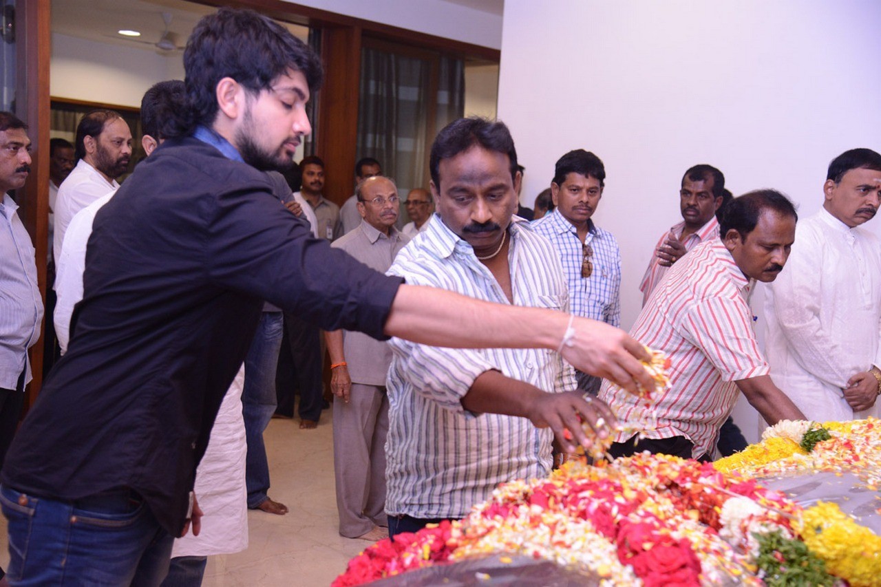 D Ramanaidu Condolences Photos 05 - 44 / 164 photos