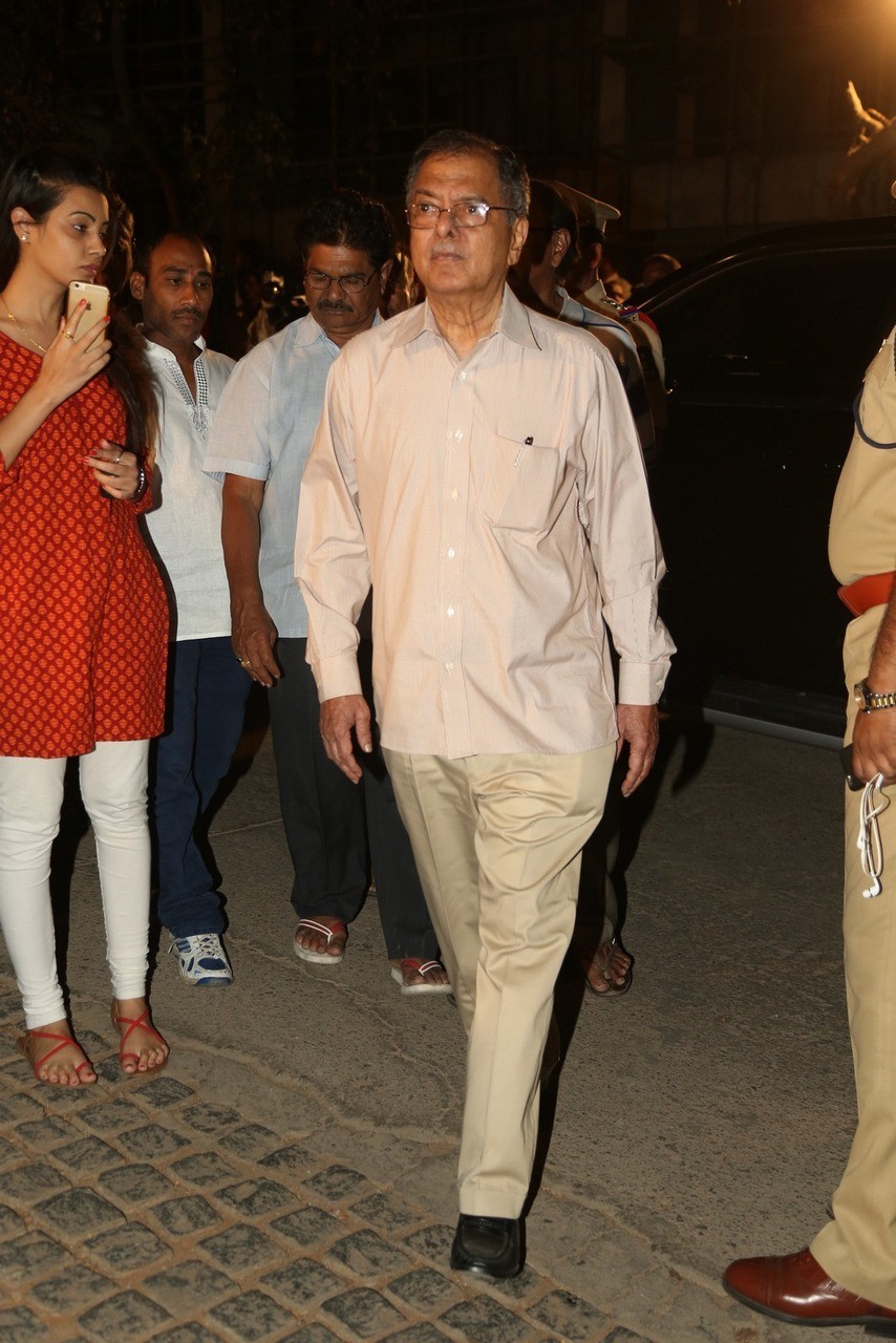 D Ramanaidu Condolences Photos 05 - 64 / 164 photos
