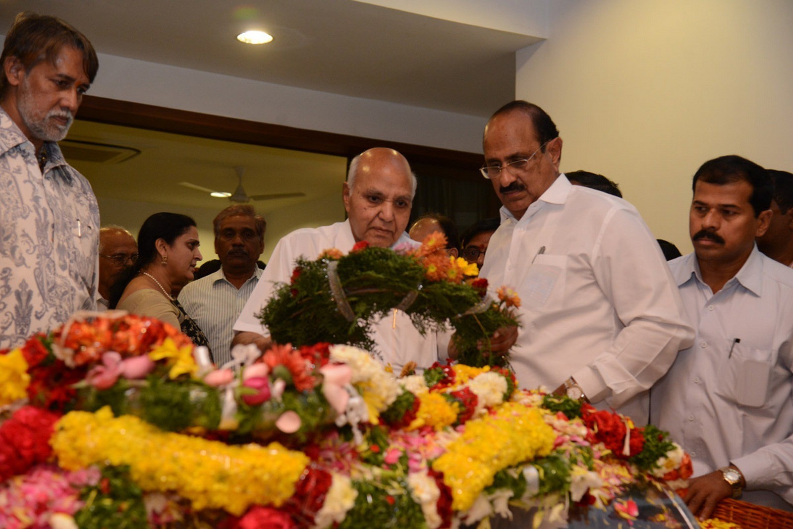 D Ramanaidu Condolences Photos 06 - 42 / 99 photos