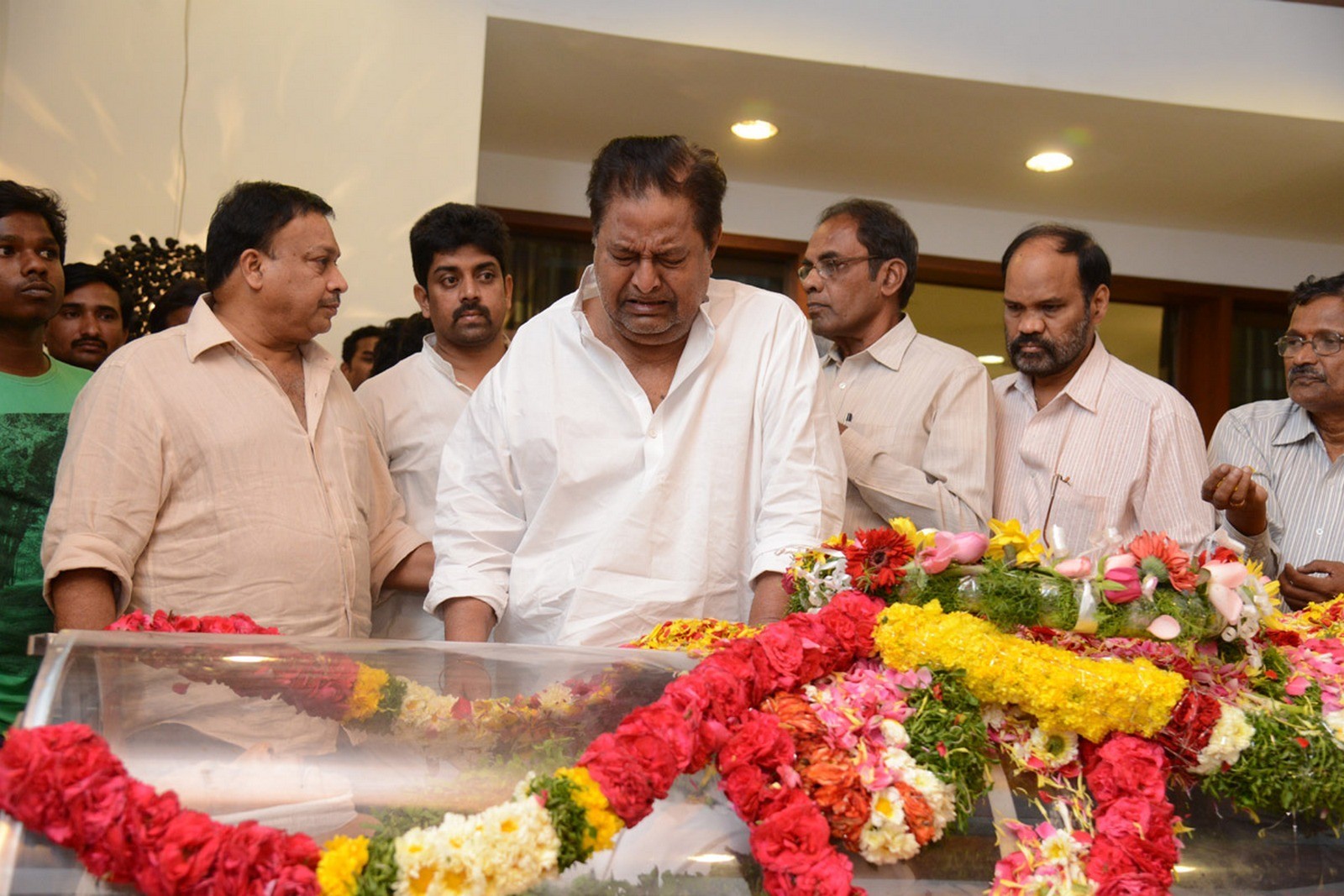 D Ramanaidu Condolences Photos 06 - 54 / 99 photos