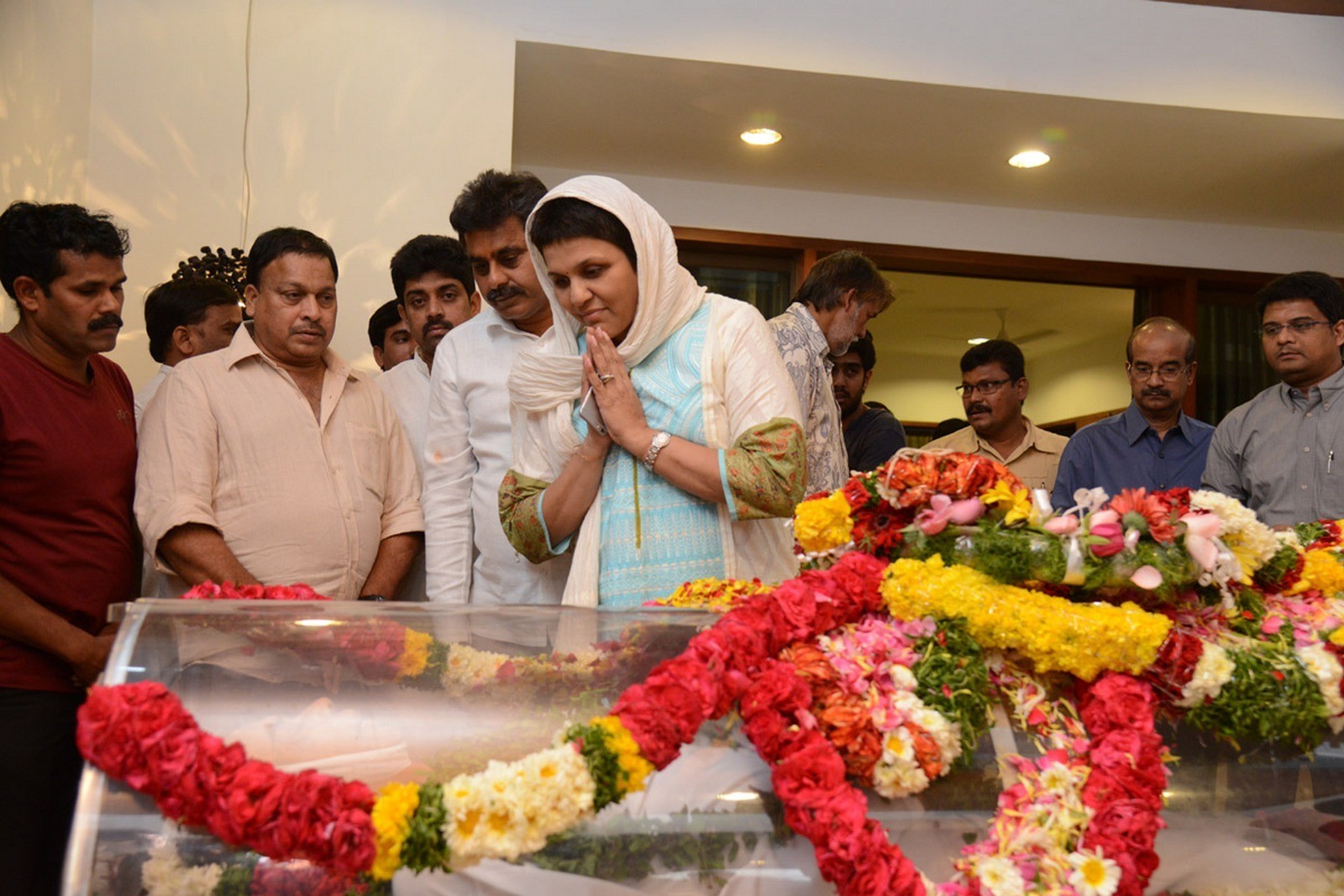 D Ramanaidu Condolences Photos 06 - 58 / 99 photos