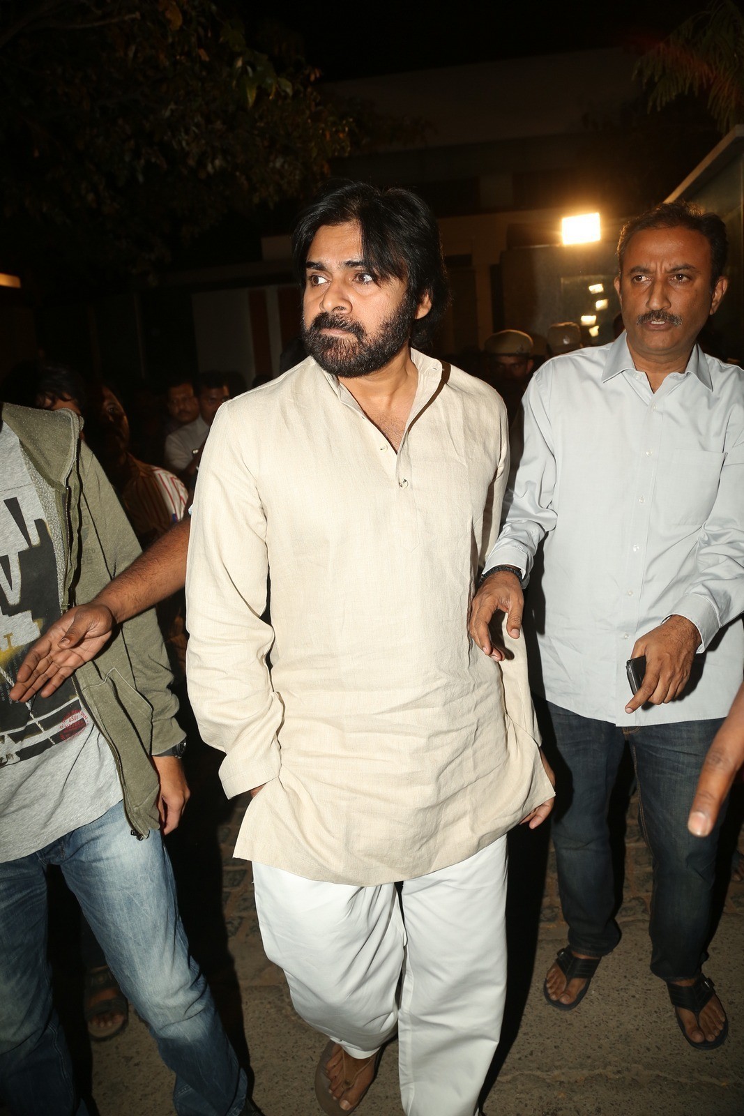 D Ramanaidu Condolences Photos 06 - 89 / 99 photos
