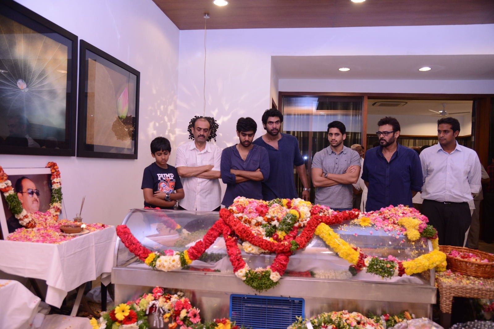 D Ramanaidu Condolences Photos 07 - 5 / 58 photos